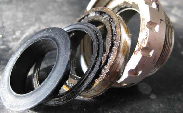 Pět známek toho, že byste měli vyměnit ložiska, než bude příliš pozdě.