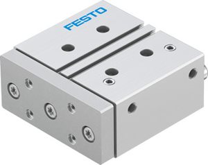 22AP06D8.jpg
